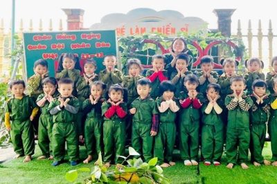 HOẠT ĐỘNG “BÉ TẬP LÀM CHIẾN SĨ” CHÀO MỪNG NGÀY QUÂN ĐỘI NHÂN DÂN 22/12 TRƯỜNG MẦM NON HẢI CHÍNH.