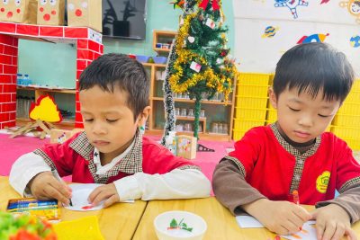 Lật đật ông giá Noel – Lớp 4 Tuổi C