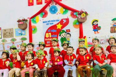 ̣ ̀: BÉ LÀM MŨ CHÚ BỘ ĐỘI TỪ LÁ CÂY – Lớp 2 Tuổi A